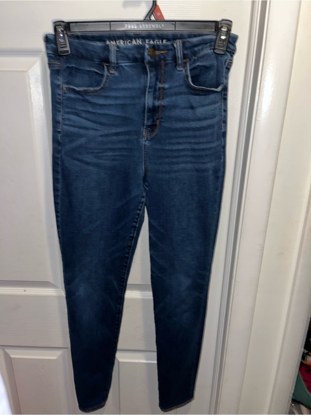 Woman’s American Eagle Curvy Super High Rise Dark Wash Blue Jeggings Size 8